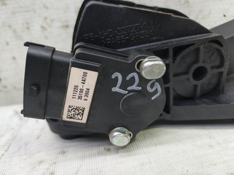 Педаль газа Hyundai Solaris 2014 RB