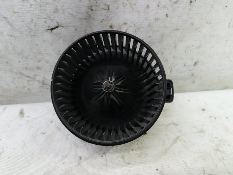 Моторчик печки Hyundai Solaris 2014 RB