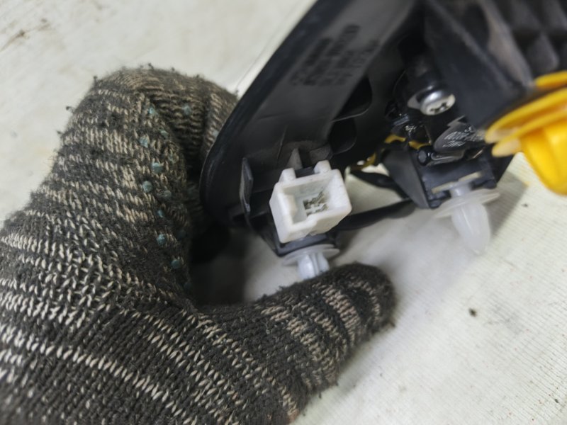 Уголок двери (внутренний) Hyundai Solaris 2014 RB