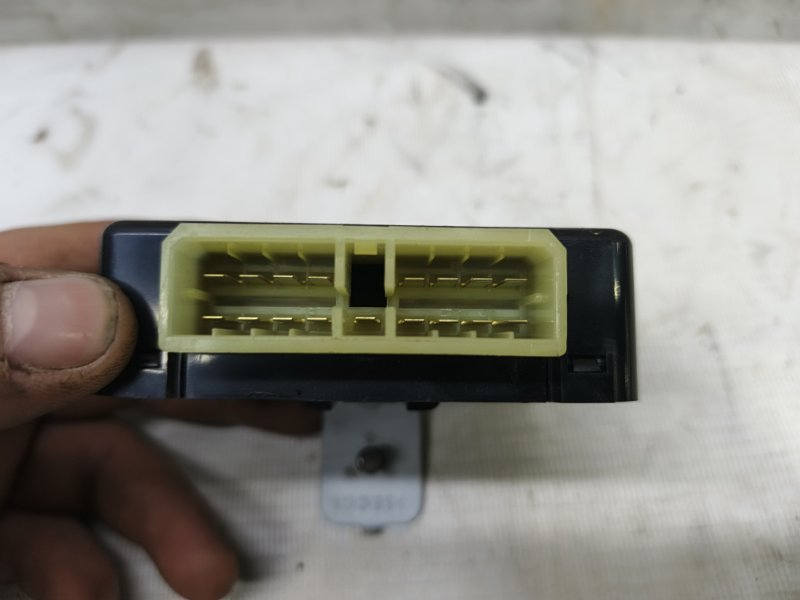 Блок управления светом Hyundai Solaris 2014 RB