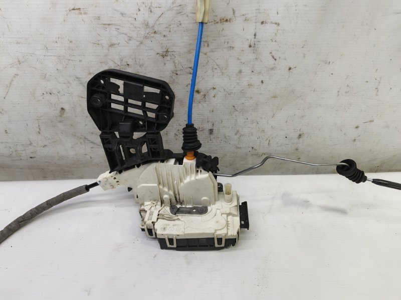 Замок двери Mercedes CLA - Class 2015 CLA 180