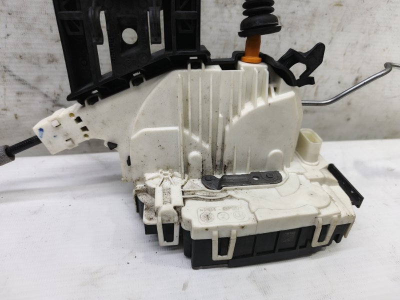 Замок двери Mercedes CLA - Class 2015 CLA 180