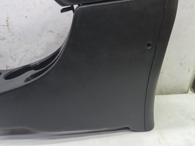 Подлокотник Hyundai Solaris 2014 RB