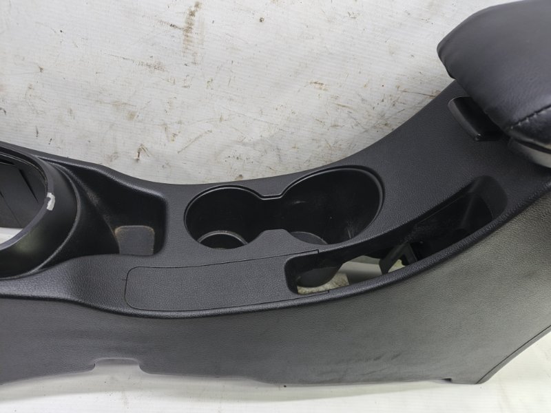 Подлокотник Hyundai Solaris 2014 RB