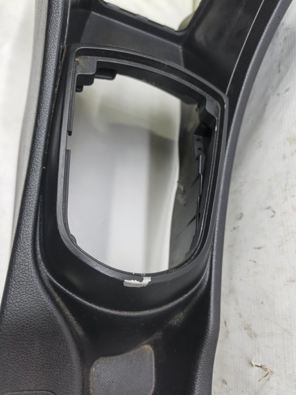 Подлокотник Hyundai Solaris 2014 RB