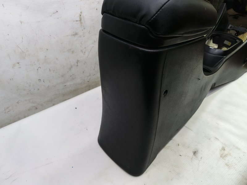 Подлокотник Hyundai Solaris 2014 RB