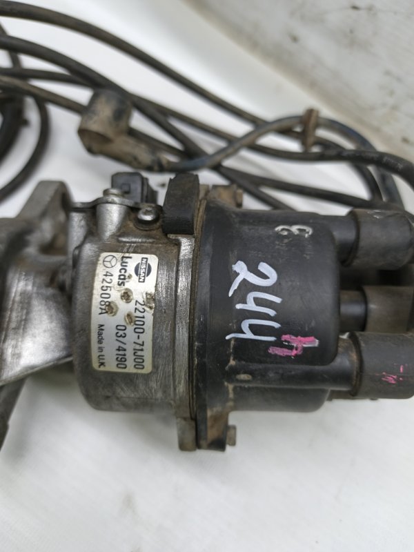 Трамблер Nissan Primera 1990