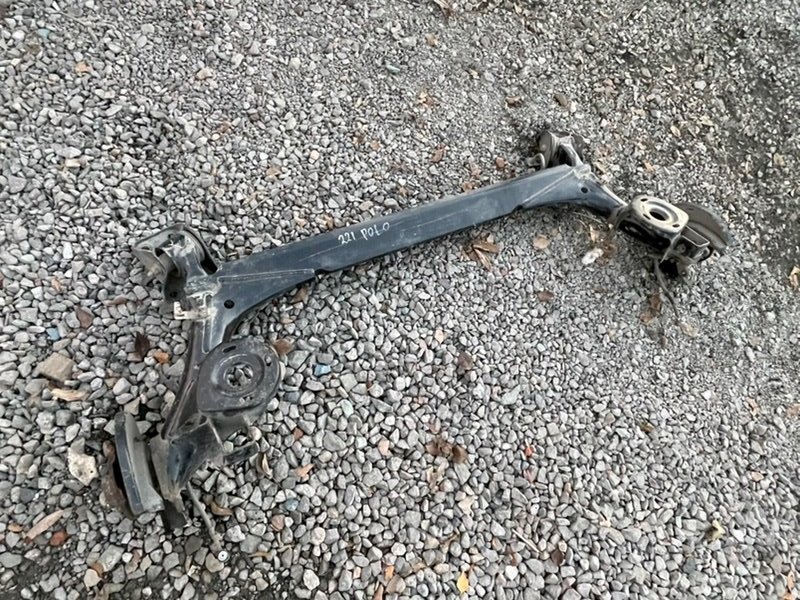 Балка Volkswagen Polo 2017