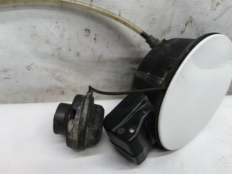 Лючок бензобака Volkswagen Polo 2017