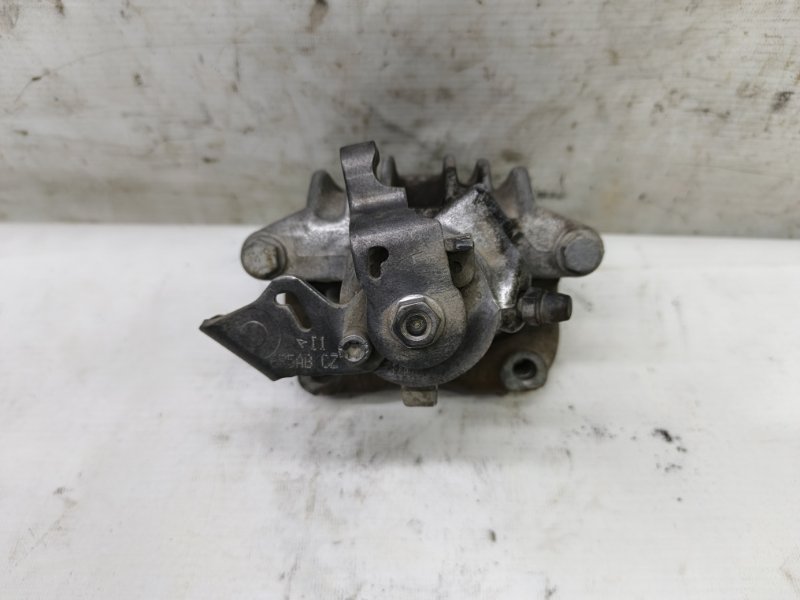 Суппорт Volkswagen Polo 2017