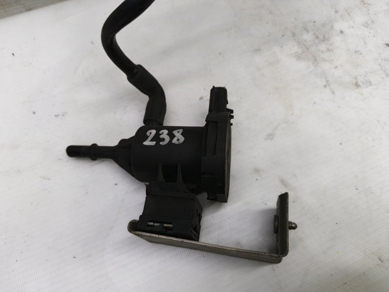 Клапан вентиляции топливного бака Mercedes CLA - Class 2015 CLA 180