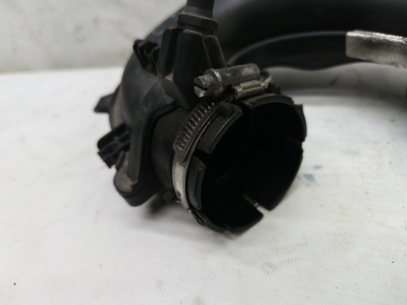 Патрубок воздушного фильтра Mercedes CLA - Class 2015 CLA 180