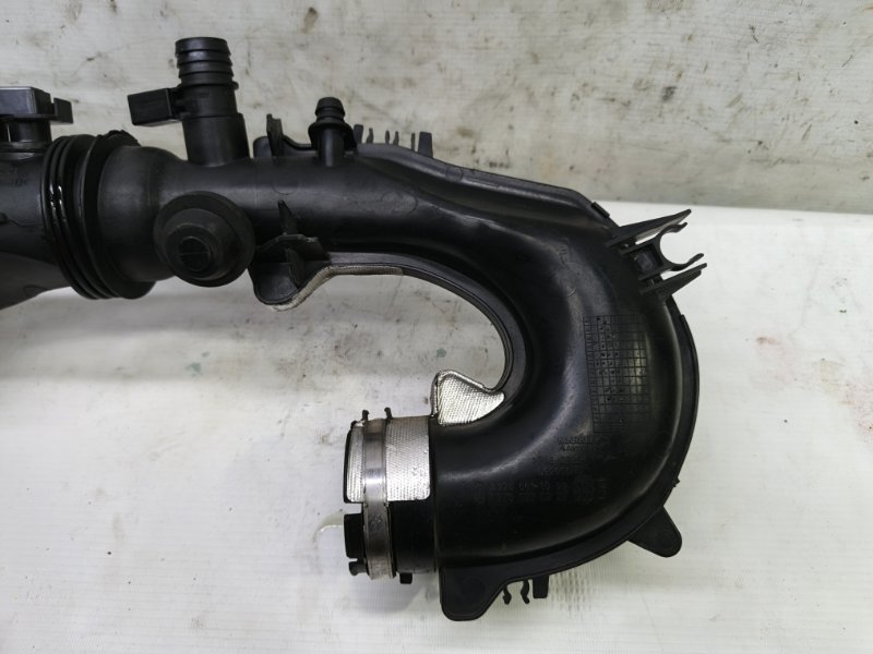 Патрубок воздушного фильтра Mercedes CLA - Class 2015 CLA 180