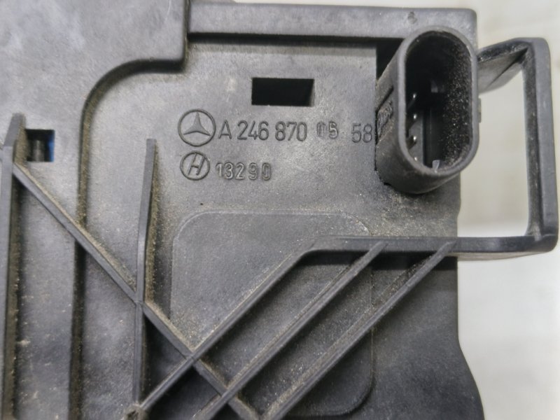 Замок капота Mercedes CLA - Class 2015 CLA 180