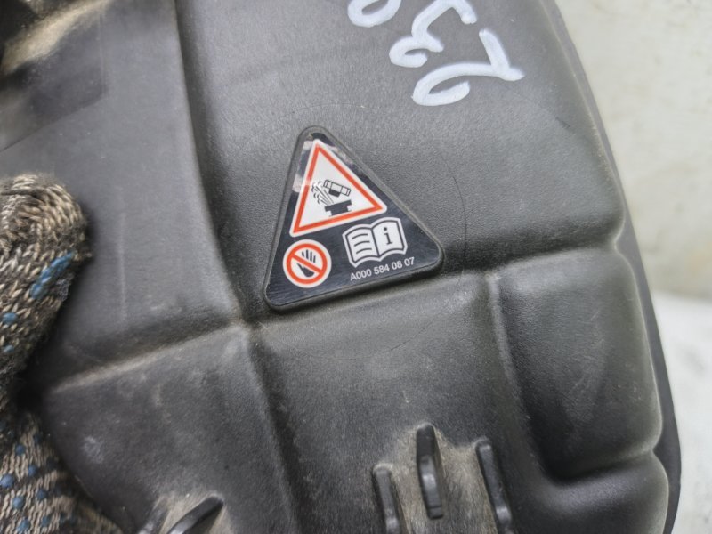 Бачок расширительный Mercedes CLA - Class 2015 CLA 180