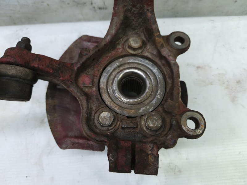 Кулак поворотный Nissan Tiida 2007