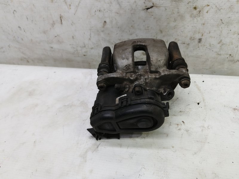 Суппорт Mercedes CLA - Class 2015 CLA 180