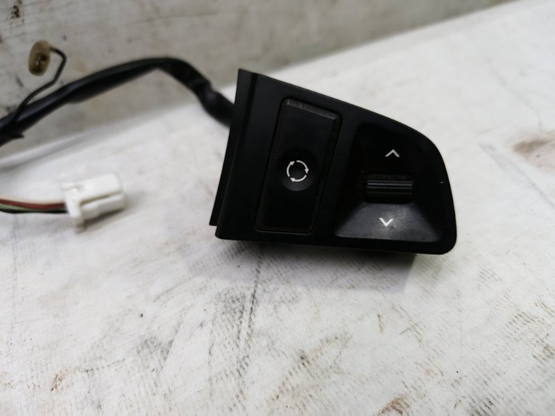 Кнопки руля Hyundai Solaris 2014 RB