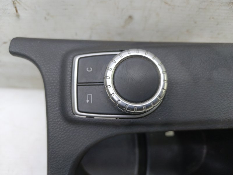 Блок управления мультимедиа Mercedes CLA - Class 2015 CLA 180