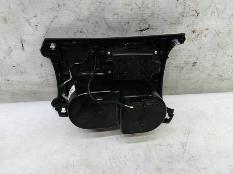 Блок управления мультимедиа Mercedes CLA - Class 2015 CLA 180