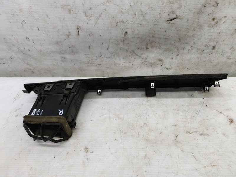 Дефлектор воздушный Nissan Tiida 2007