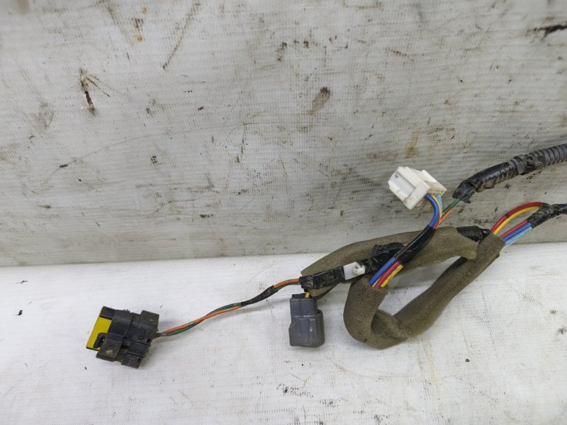 Проводка двери Nissan Tiida 2007