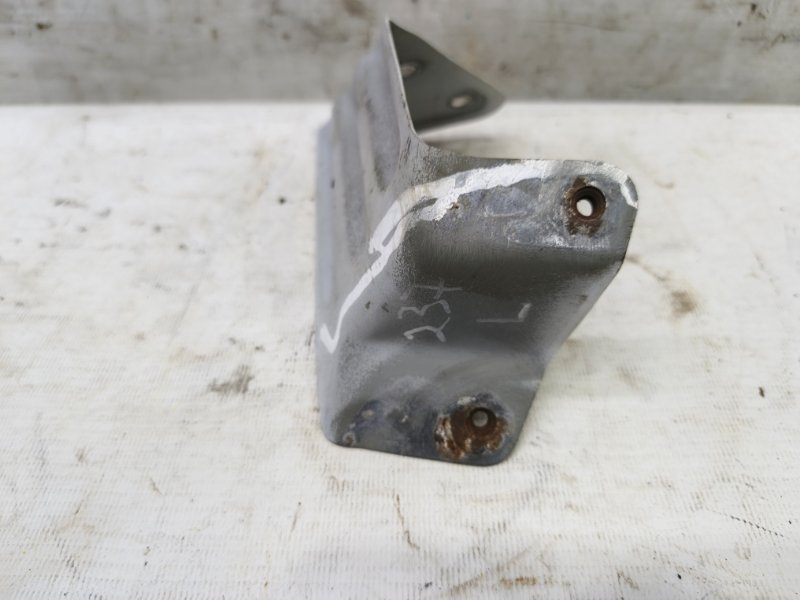 Кронштейн крыла lada vesta 2020