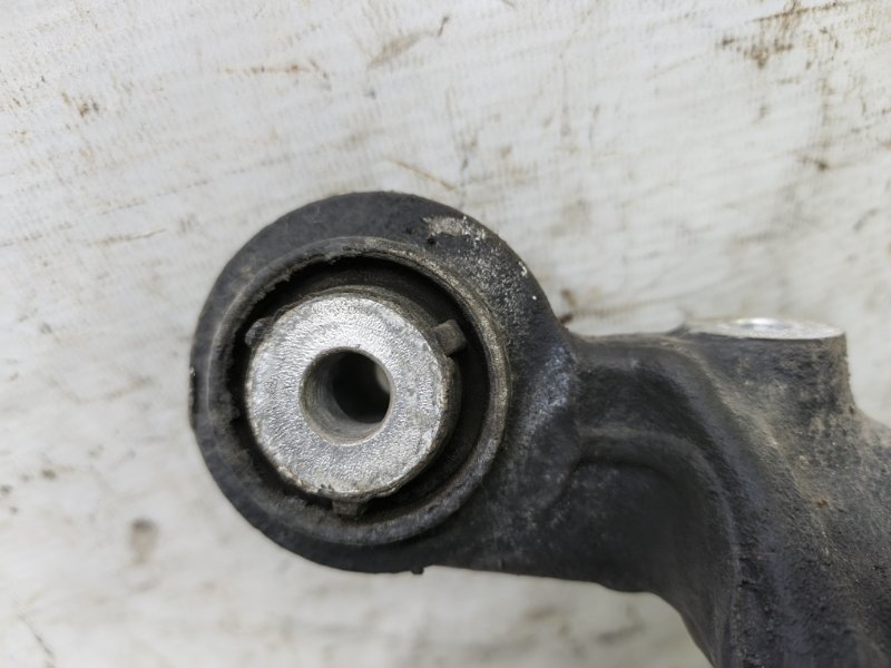 Кулак поворотный Mercedes CLA - Class 2015 CLA 180