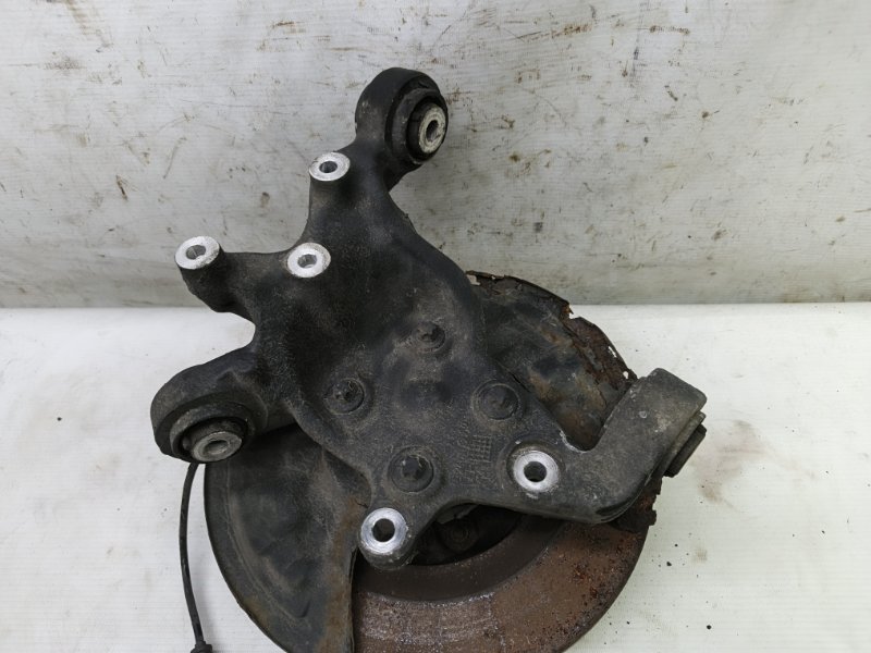 Кулак поворотный Mercedes CLA - Class 2015 CLA 180