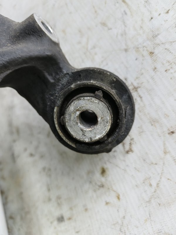 Кулак поворотный Mercedes CLA - Class 2015 CLA 180