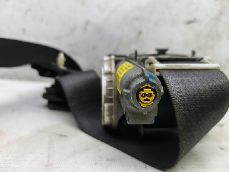 Ремень безопасности Chevrolet Cobalt 2013