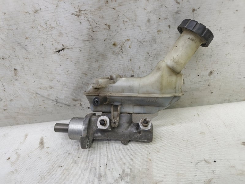 Главный тормозной цилиндр Nissan Tiida 2007