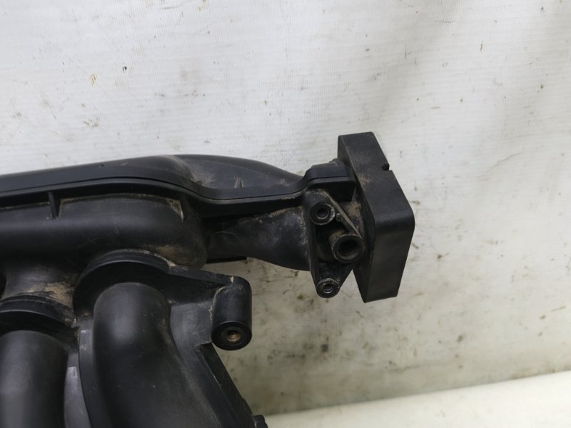 Впускной коллектор Nissan Tiida 2007