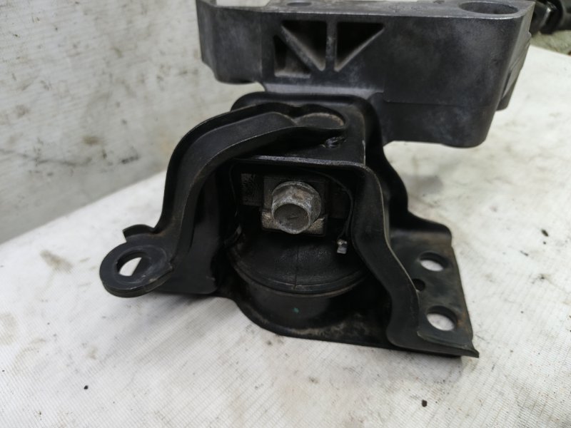 Подушка двигателя Nissan Tiida 2007