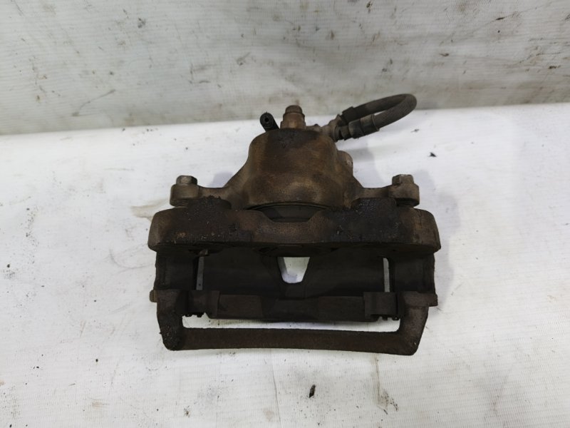 Суппорт Nissan Primera 1990