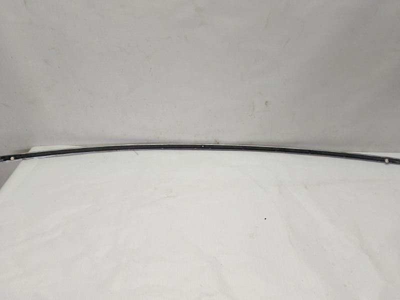 Молдинг крышки багажника Volvo XC70