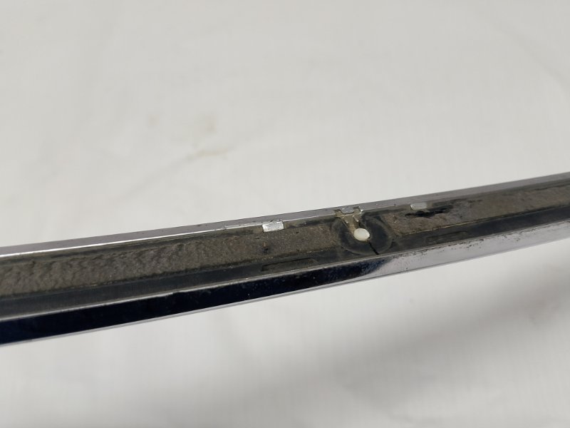 Молдинг крышки багажника Volvo XC70