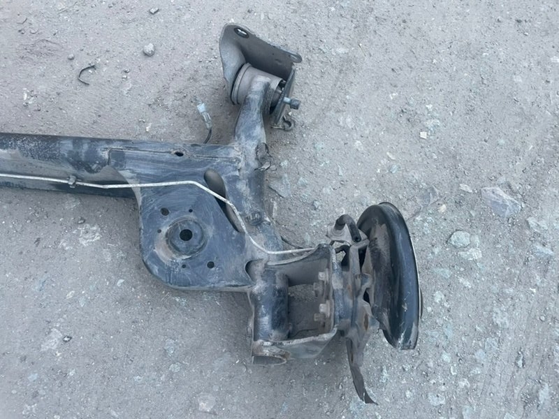 Балка Lada Xray 2021