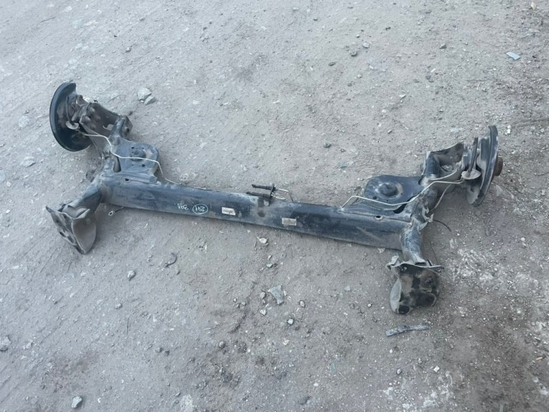 Балка Lada Xray 2021