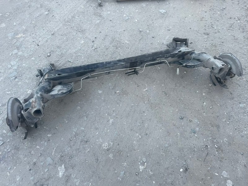 Балка Lada Xray 2021