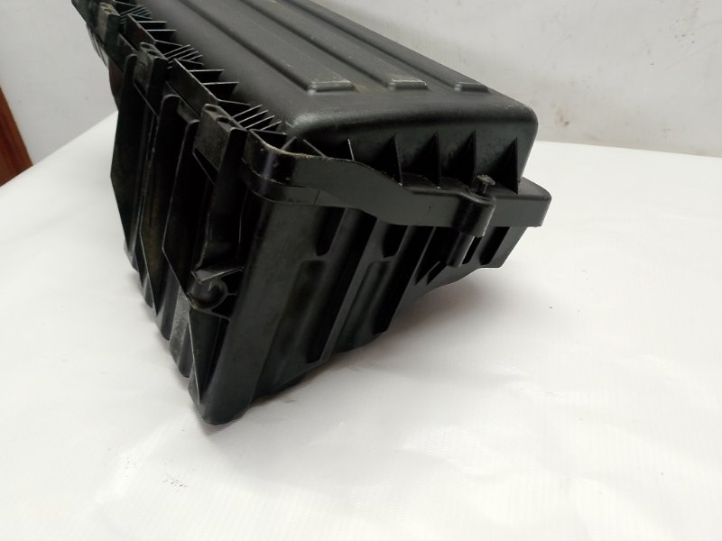 Корпус воздушного фильтра Volkswagen Polo