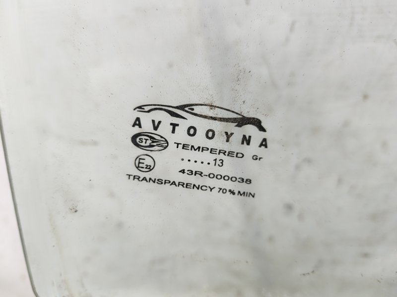 Стекло двери Chevrolet Cobalt 2013