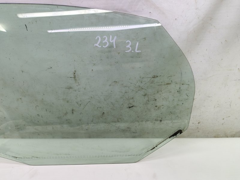 Стекло двери Lada Vesta 2019