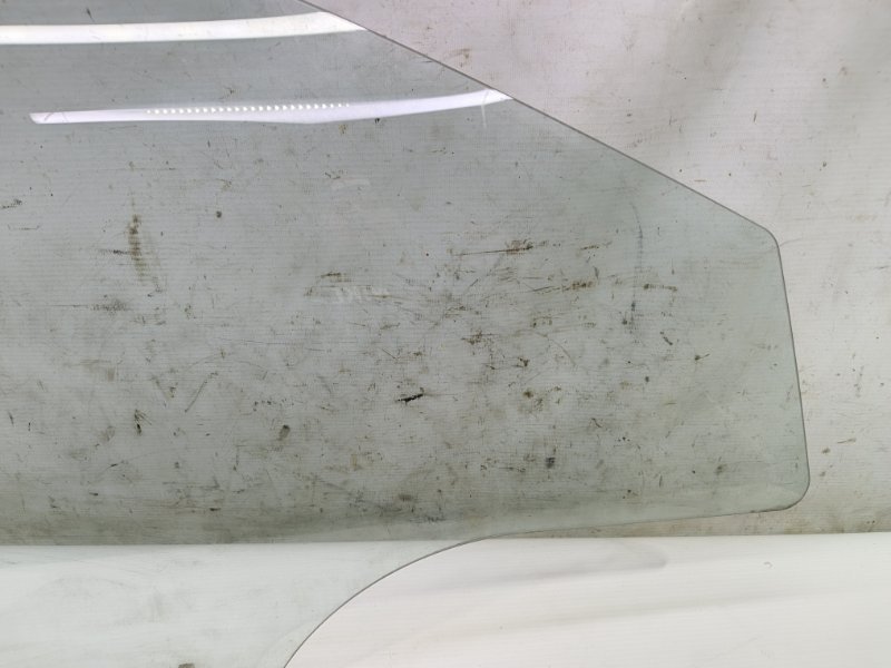 Стекло двери Hyundai Solaris 2014 RB