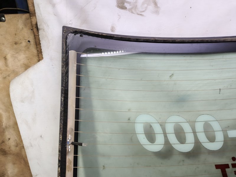 Стекло Lada Vesta 2019