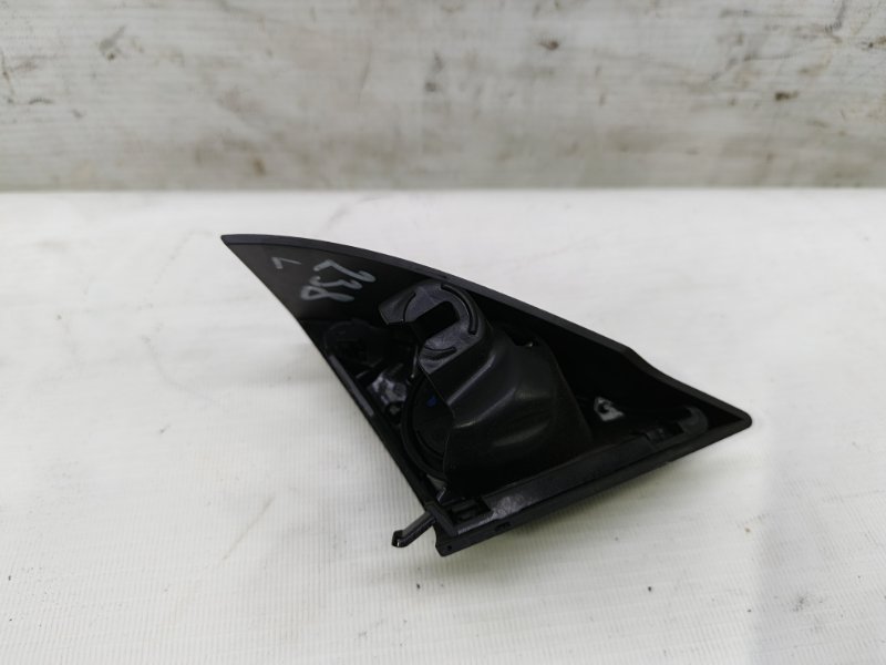 Динамик Mercedes CLA - Class 2015 CLA 180