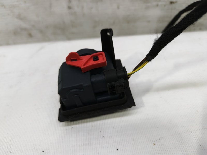 Активатор лючка бензобака Mercedes CLA - Class 2015 CLA 180