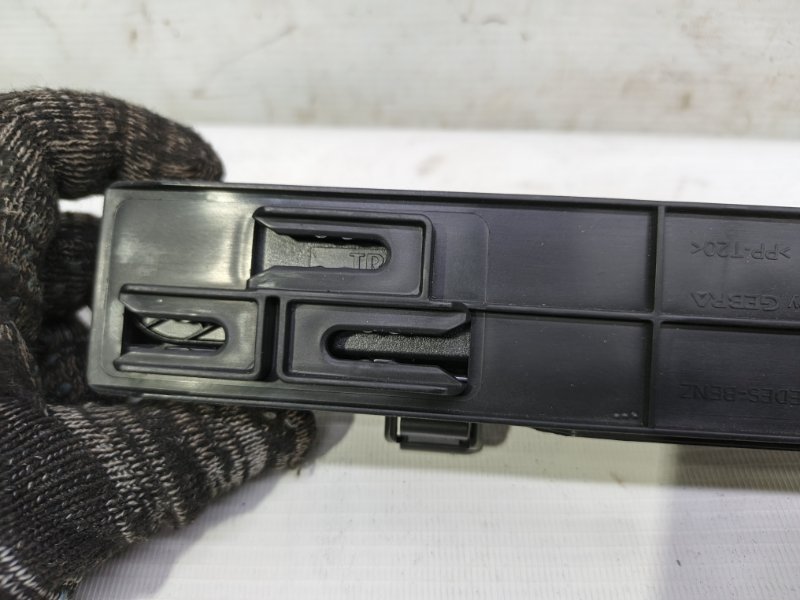 Знак аварийной остановки Mercedes CLA - Class 2015 CLA 180