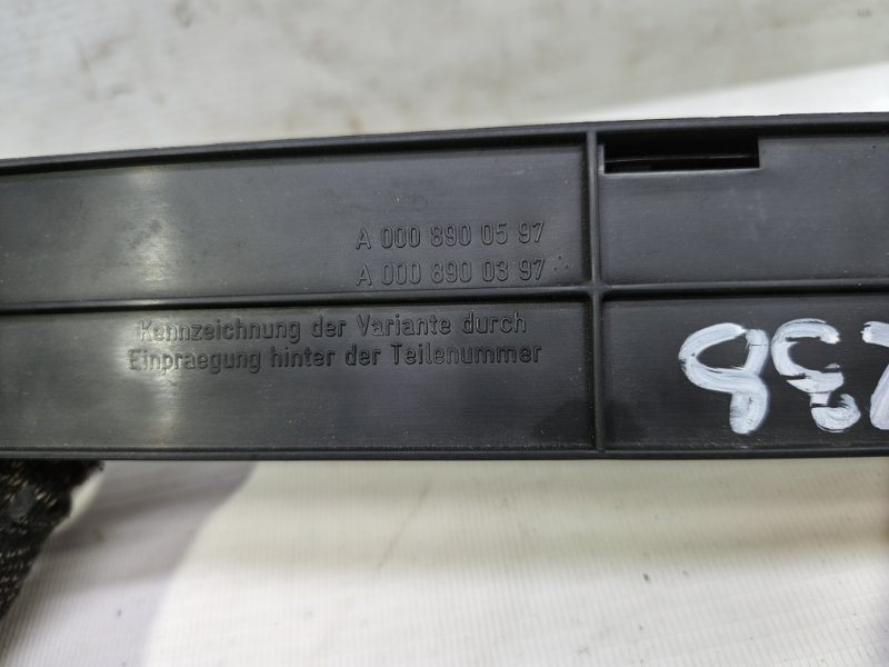 Знак аварийной остановки Mercedes CLA - Class 2015 CLA 180