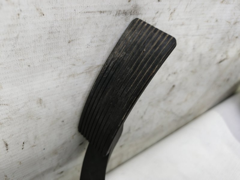 Педаль газа Mercedes CLA - Class 2015 CLA 180